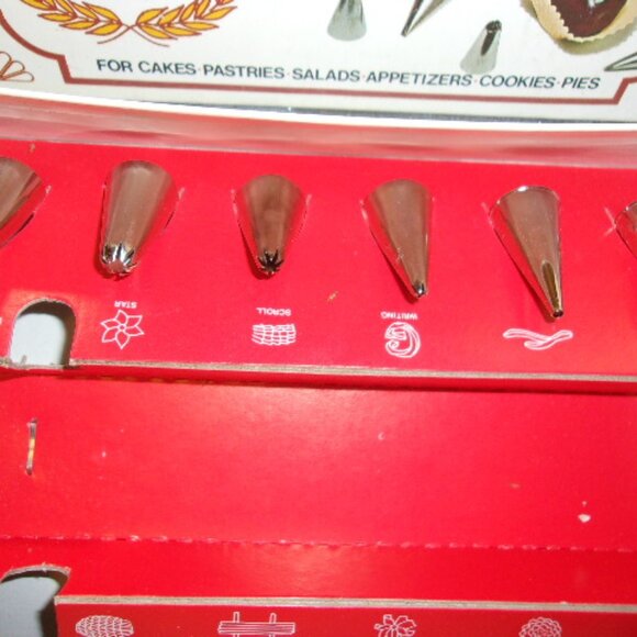 H-472 VINTAGE COMPLETE SET THE CAKE AND FOOD DECORATING SET BY ATECO - Picture 7 of 11